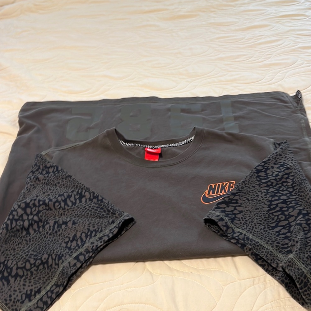 Nike green shirt size 3XL